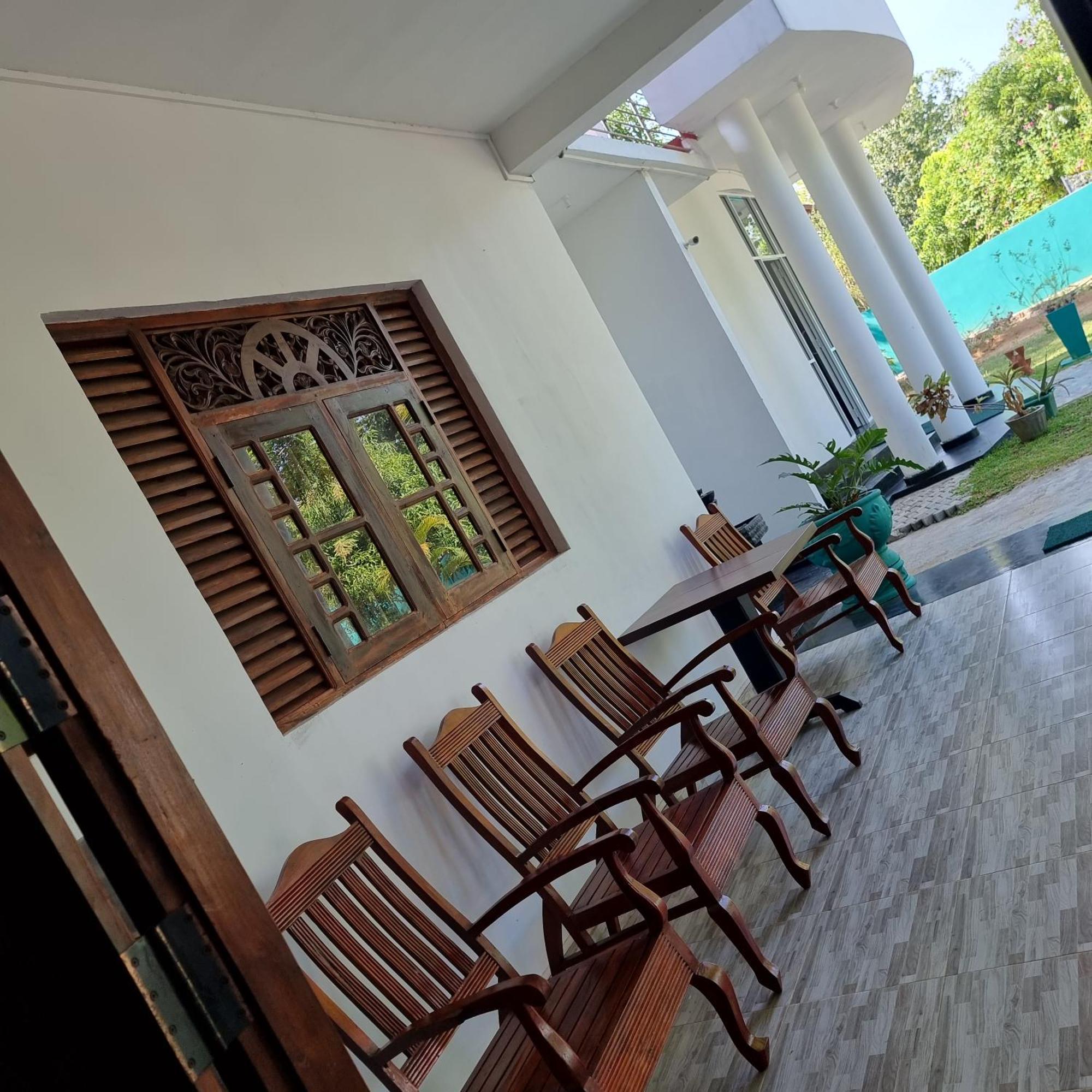 White Win Villa Elewela 外观 照片